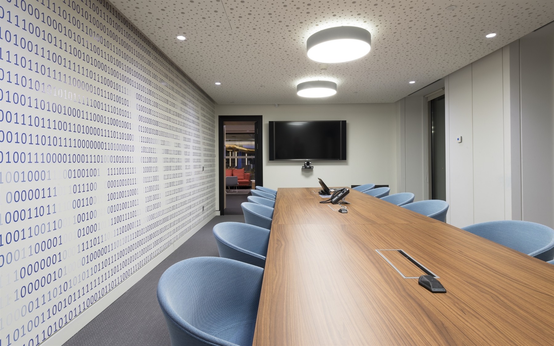 Why employees won’t book meeting rooms via Google and Outlook