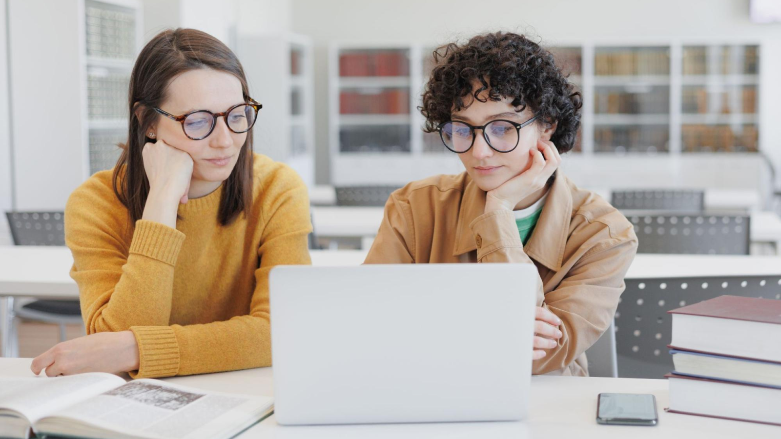 Developing a hybrid work policy