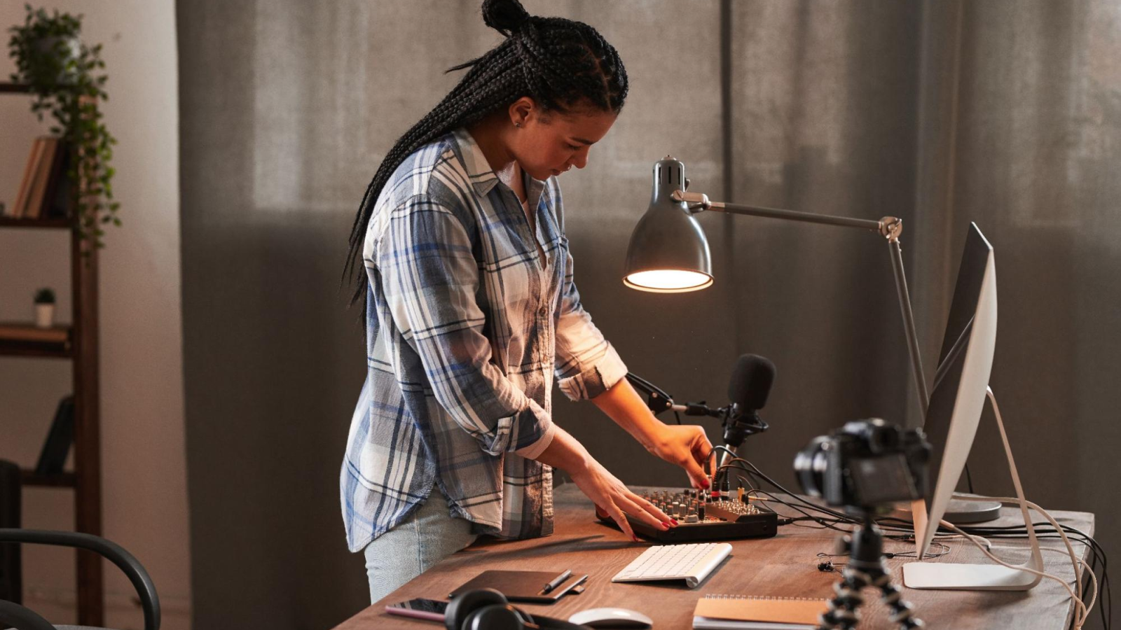 How to implement a hybrid work strategy